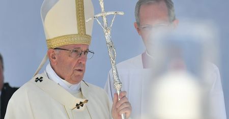 Papież Franciszek przyznaje: "Jest problem wykorzystywania zakonnic przez księży"