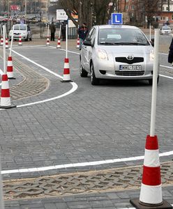 Prawo jazdy: na egzamin samochodem szkoły jazdy