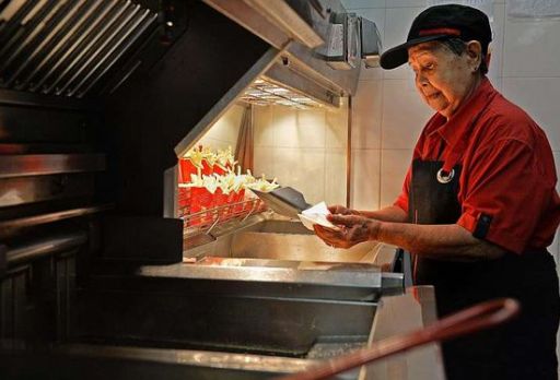 Najstarsza pracownica McDonalda na świecie