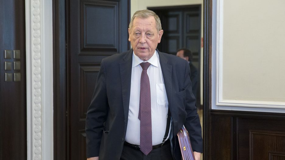 "Ministra środowiska Jana Szyszkę żegnamy z gorzką satysfakcją" napisała organizacja Greenpeace