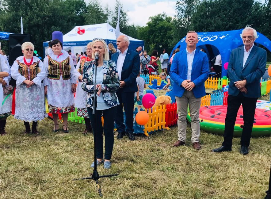 500 plus przyniosło nieoczekiwany efekt. Minister Borys-Szopa chwali polskie rodziny