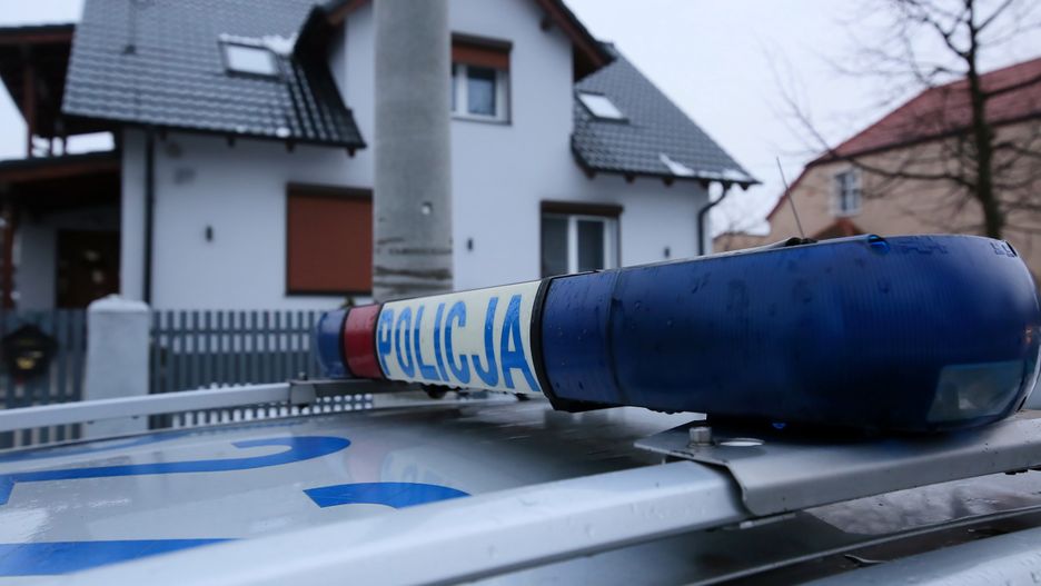 W jednym z mieszkań w wielkopolskim Ostrzeszowie policja znalazła ciała córki i ojca