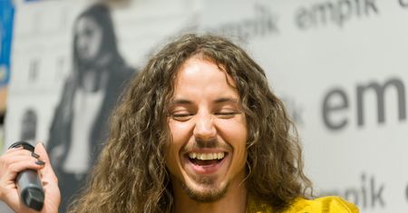 Michał Szpak odwołał występ w Opolu. Wiemy, co się stało