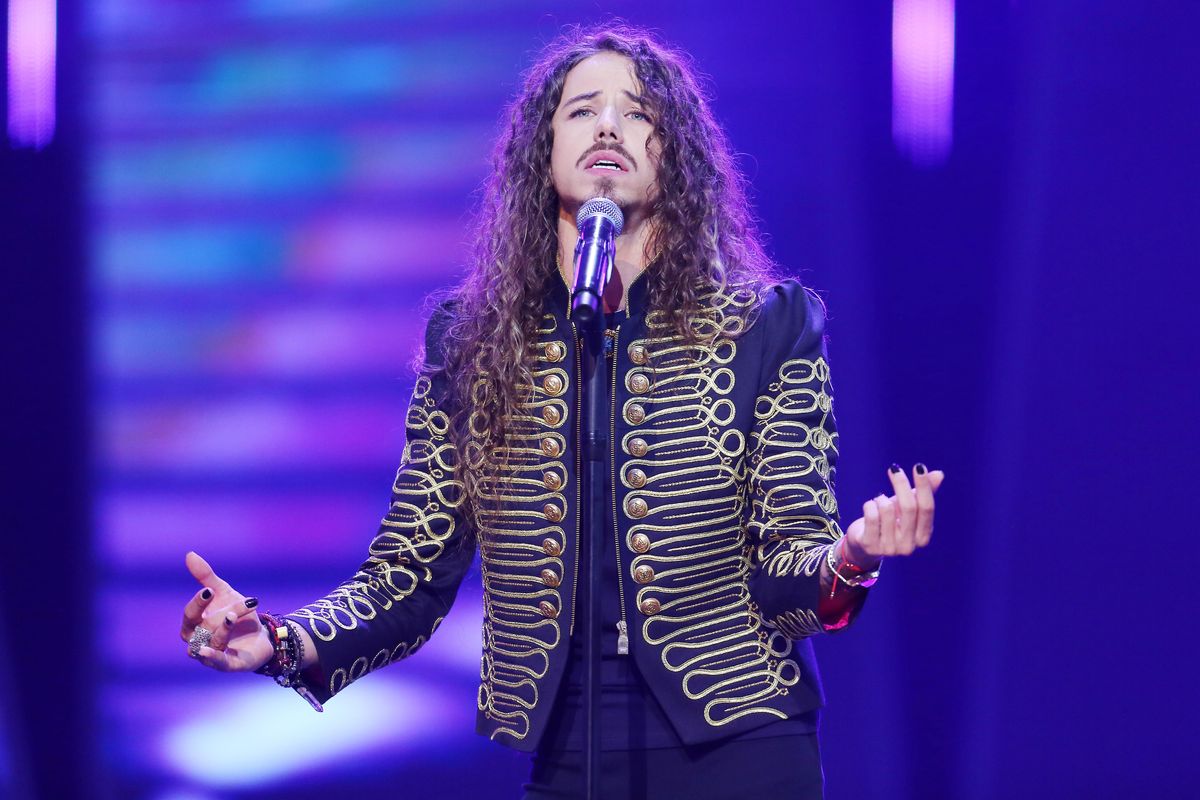 Michał Szpak z krótkimi włosami. "Nie poznałam cię"