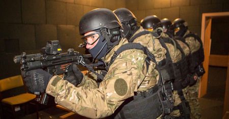 Polacy z Rosjanami przerzucali ludzi na zachód Europy. Wszystkich zatrzymano w tym samym czasie