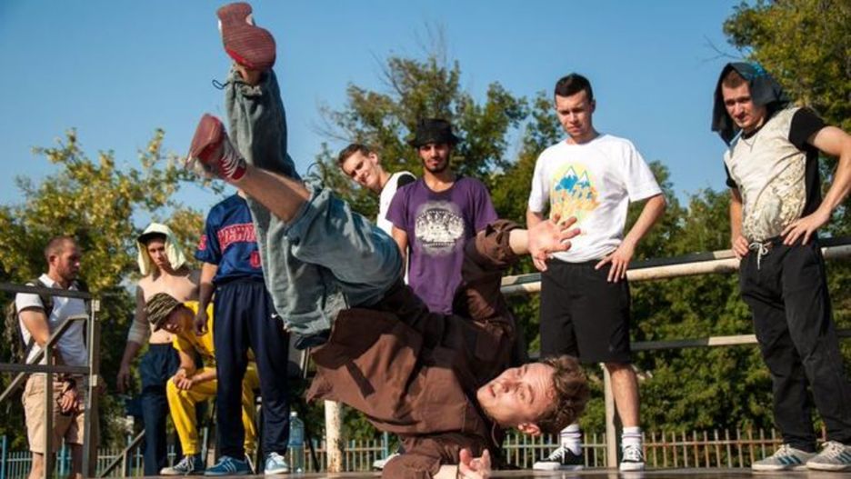 Tańcząc hip-hop możemy nie tylko pozbyć się negatywnych emocji, ale również wyrzeźbić sylwetkę