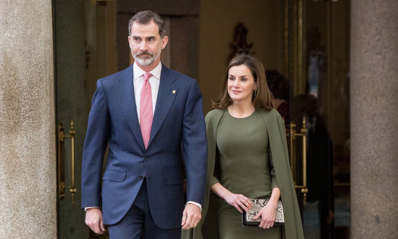 Król i królowa Hiszpanii poddani testom na koronawirusa. Spotkali się z zakażonym urzędnikiem