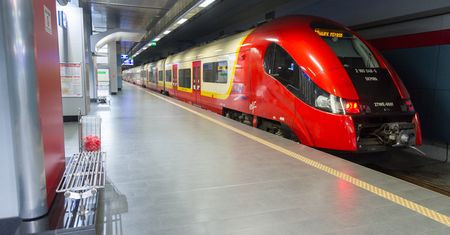 Nie mógł kupić biletu, pomogła mu obca dziewczyna. "Są jeszcze tacy ludzie"