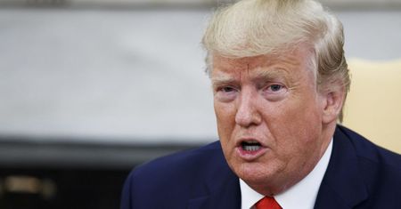 D. Trump zawiesił imigrację do USA. Chce zabezpieczyć miejsca pracy i zasoby służby zdrowia dla Amerykanów