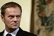 Tusk zablokuje podwyżki dla tzw. erki?