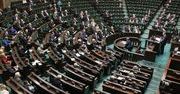 Sejm uchwalił ustawę okołobudżetową z poprawkami PO