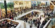 Pustki w hipermarketach i centrach handlowych