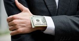 Politycy bronią swoich kont przed supernadzorem