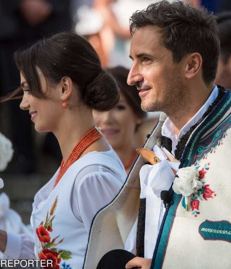 Zdjęcia paparazzi ze ślubu Krupińskiej i Karpiela-Bułecki
