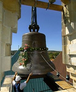 Naukowcy badają serca... dzwonów