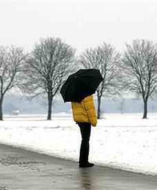 Zawieje i burze śnieżne - tysiące osób bez prądu