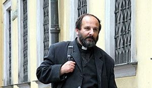 "Uznają, że zgłupiał czy dostanie pałką" - ukarzą zakonnika?