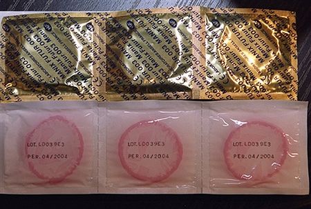 Producent kondomów szuka 200 chętnych do testów