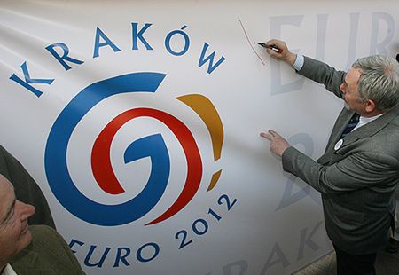 "Kraków go" - hasło promujące udział miasta w Euro 2012