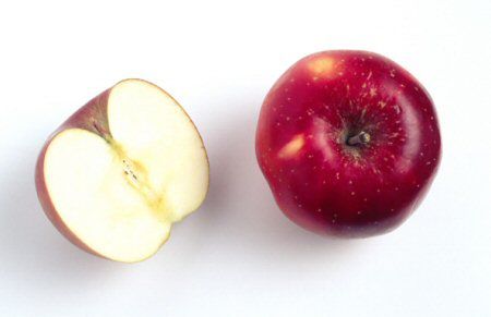 Skórka jabłka chroni przed rakiem