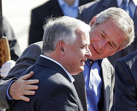 Putin połączył Busha i L. Kaczyńskiego