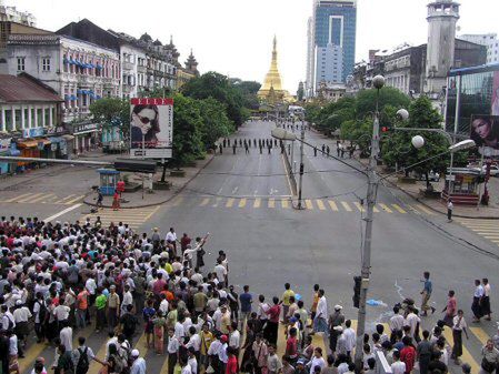 Apel do rządzącej Birmą junty