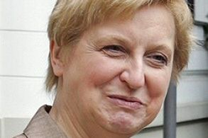 Anna Fotyga wyznaczy zaporową cenę za polską wizę?