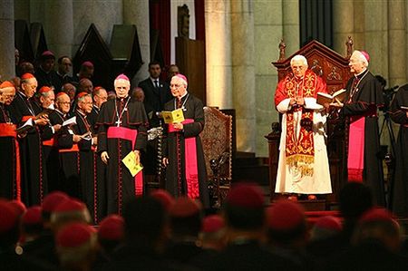 Papież w Brazylii wystąpił w obronie życia, rodziny i celibatu