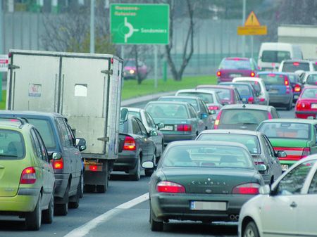 Kierowcy nie chcą płacić podatku za brudne powietrze