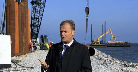 Tusk: RP na najlepszej drodze do zrównoważonego systemu dostaw gazu