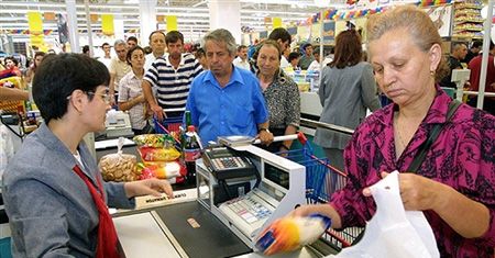Pracownice dużych sklepów mają powody do narzekania