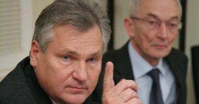 Kwaśniewski zaprasza do pracy nad zmianą konstytucji