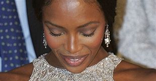 Naomi Campbell znów napadła na kobietę