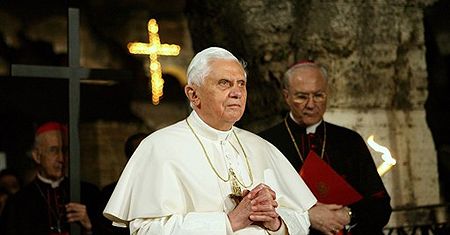 Papież: módlmy się za cierpiących