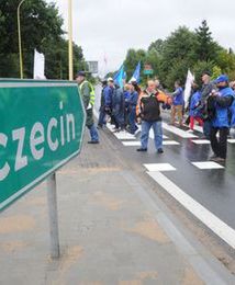 Akcjonariusze stoczni w Świnoujściu za połączeniem z "Gryfią"