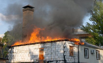 Dom, ubezpieczenie i pożar