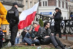 Protest przeciwko odbudowie "Tęczy"