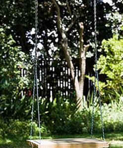 9-latka powiesiła się podczas zabawy na huśtawce