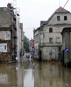 Południowo-zachodnia Polska zalana - ma być gorzej