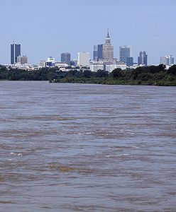 Wisła w Warszawie opadła o 44 cm. Tylko