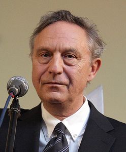 Piesiewicz nie odpowie za narkotyki - chroni go immunitet