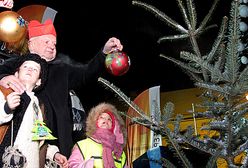 w Krakowie pod oknem papieskim stanęła choinka