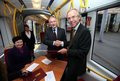 Warszawa pożyczyła 928 mln na nowe tramwaje