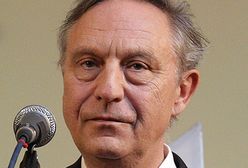 Piesiewicz nie odpowie za narkotyki - chroni go immunitet