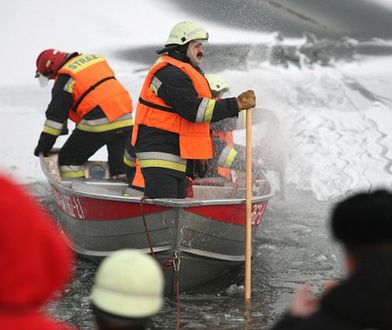 Pośpieszyli ratować dzieci, sami wpadli pod lód
