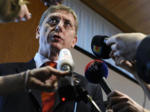 B. premier Węgier oskarżony o działania terrorystyczne