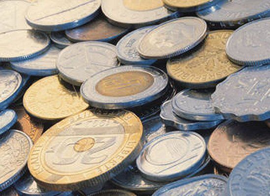 Żebraczka wpłaciła do banku 100 kg monet