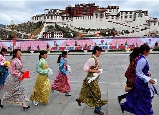 Tybet ma się bawić na rozkaz