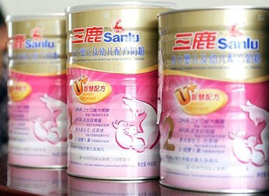 Chiny masowo wycofują ze sklepów mleko w proszku
