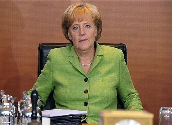 Merkel w rozmowie z Miedwiediewem potępiła Moskwę